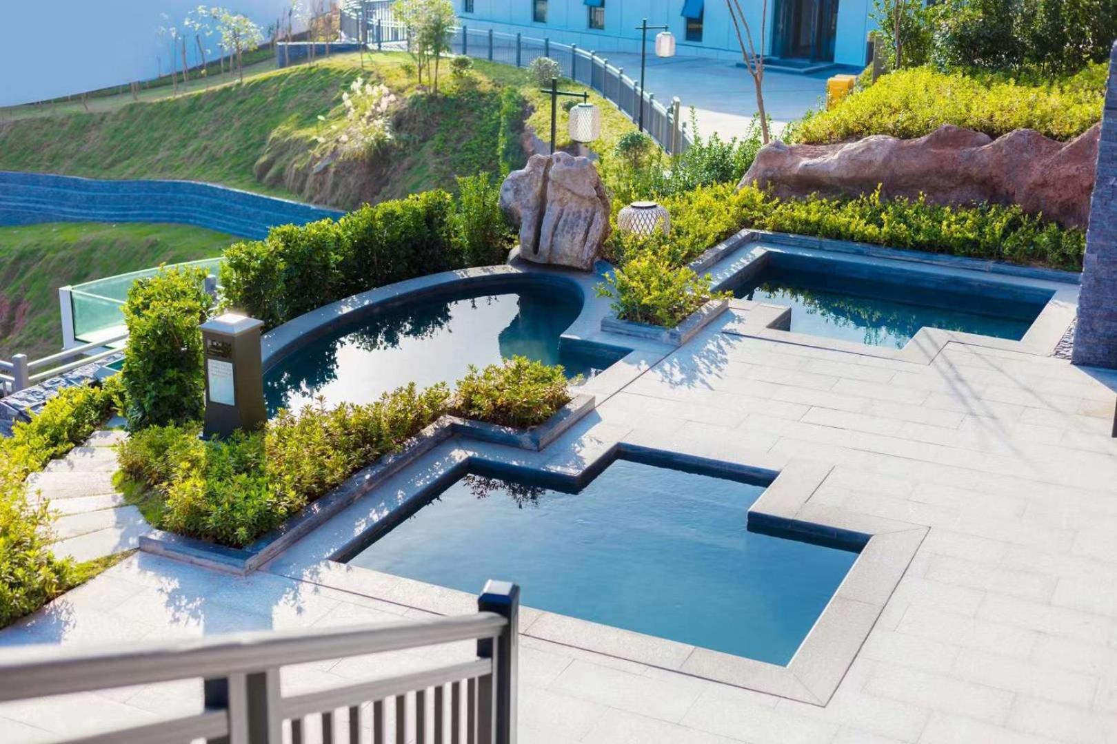 Wyndham Grand Plaza Royale Hot Springs Fenghuang Hotell Eksteriør bilde