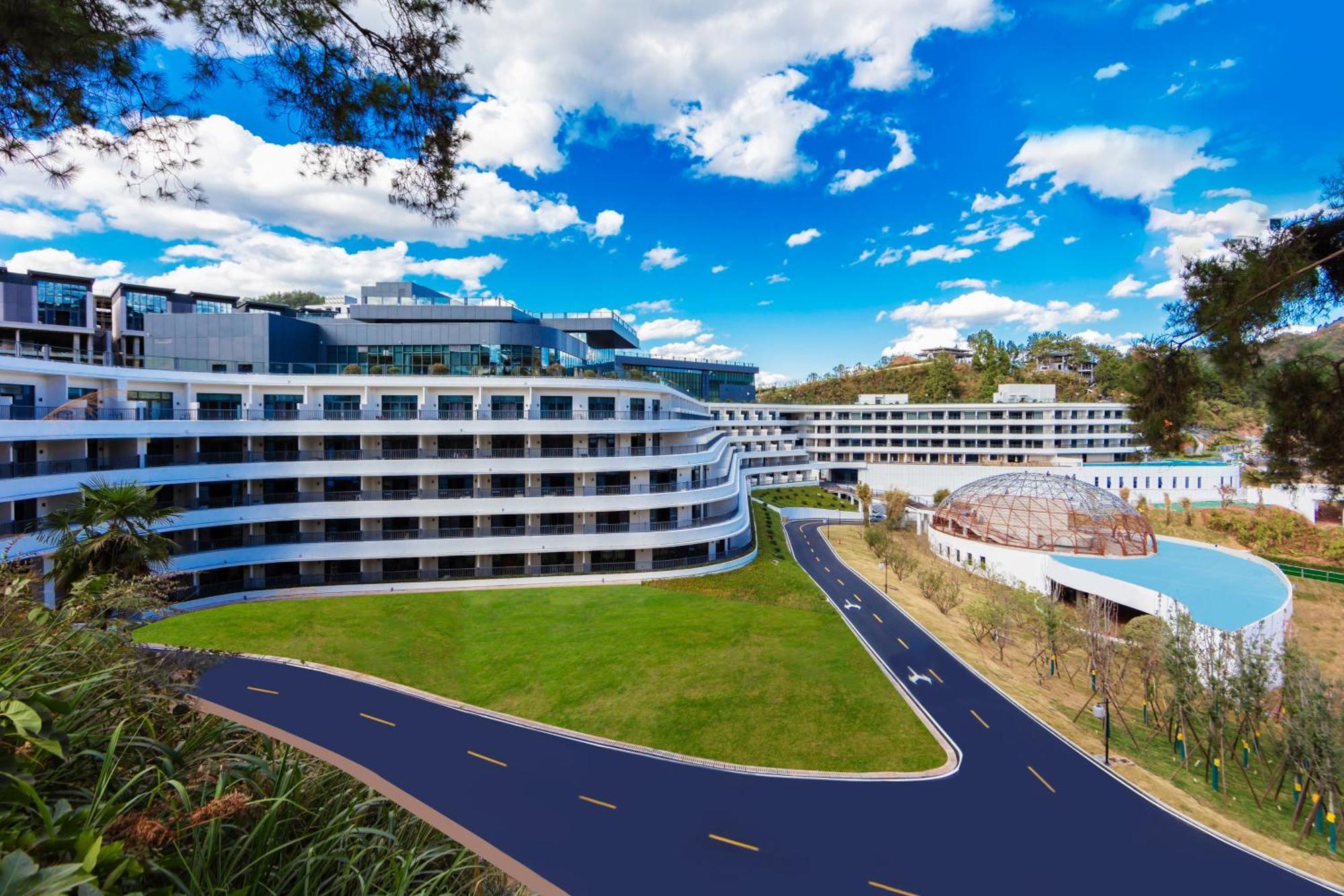 Wyndham Grand Plaza Royale Hot Springs Fenghuang Hotell Eksteriør bilde